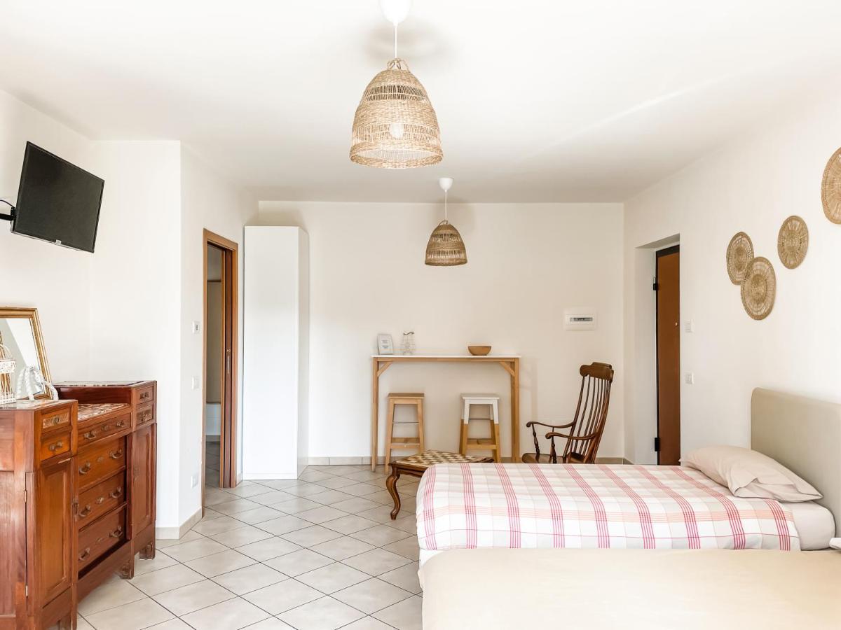 Agriturismo Familiare I Giardini Del Lago Varese Kültér fotó
